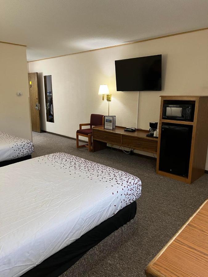 Northwoods Motel Ladysmith Zewnętrze zdjęcie
